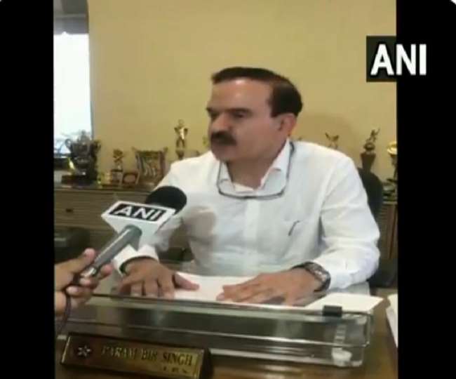 स्थानांतरण के मामले को लेकर पूर्व मुंबई पुलिस कमिश्नर पहुंचे सुप्रीम कोर्ट