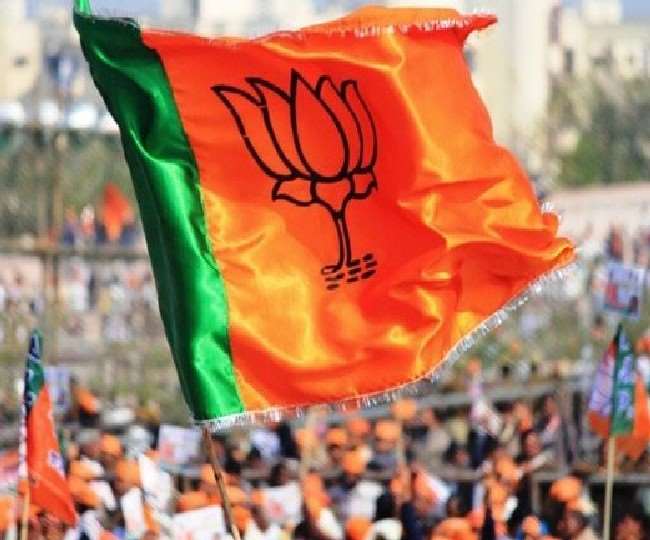 UP MLC Election 2022: भाजपा ने संगठन कार्यकर्ताओं के साथ दूसरे दलों से आए नेताओं से भी निभाया वादा।