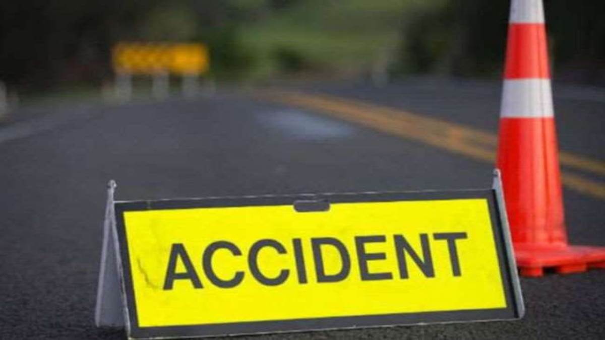 jharkhand road accident three killed one injured in a collision with an unknown vehicle in chandil