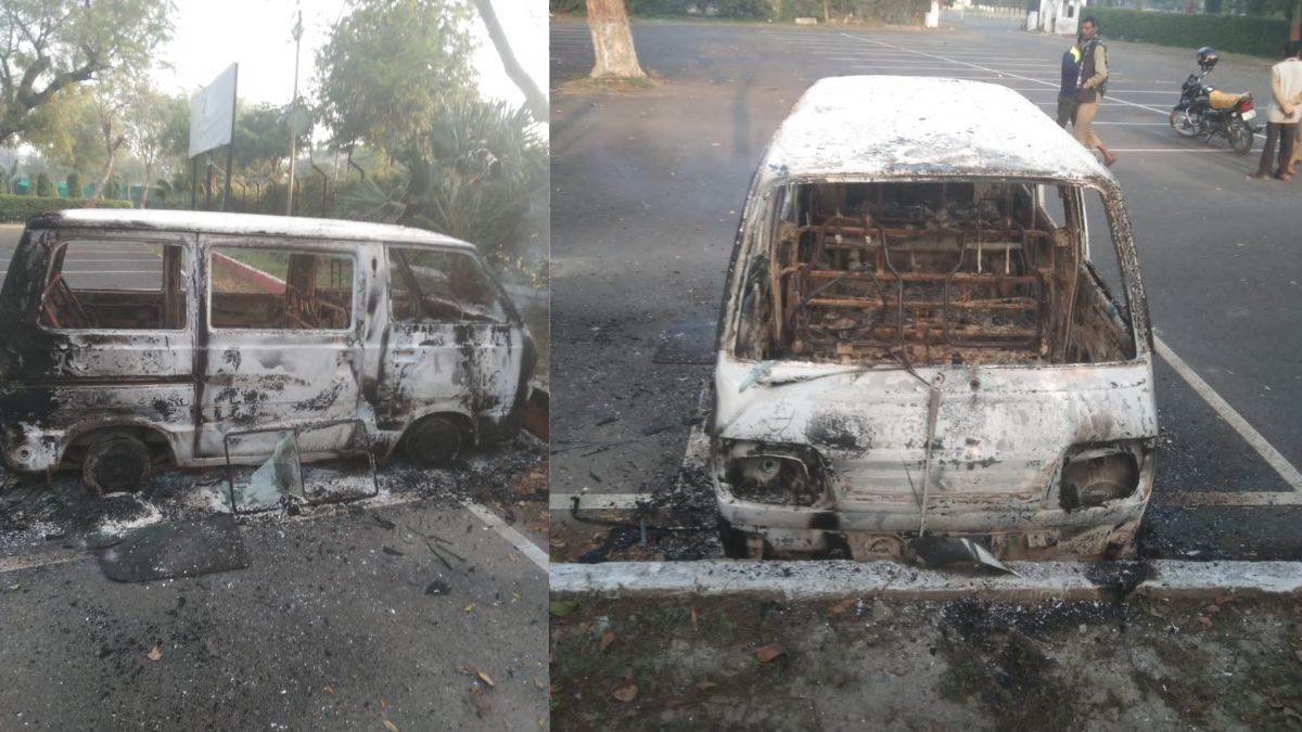 https://www.jagranimages.com/images/newimg/22032023/22_03_2023-fire_in_van_agra_news_23363596.jpg