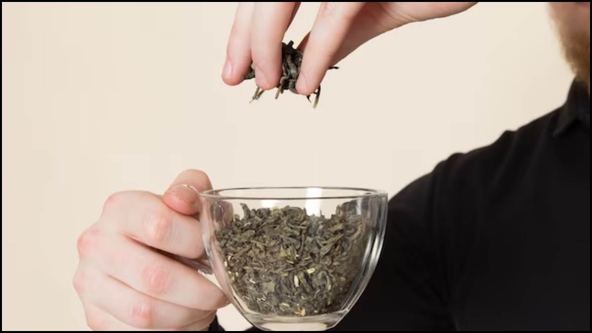 Kitchen Tips क्या चाय बनाने के बाद आप भी फेंक देते हैं इसकी पत्ती, तो