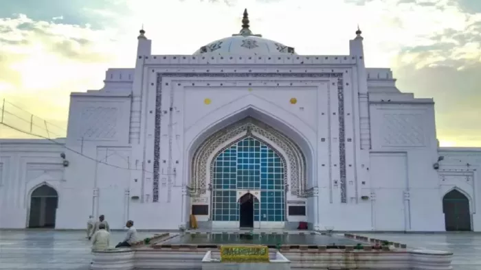 Badaun: जामा मस्जिद-नीलकंठ मंदिर मामले में 6 अप्रैल की लगी तारीख