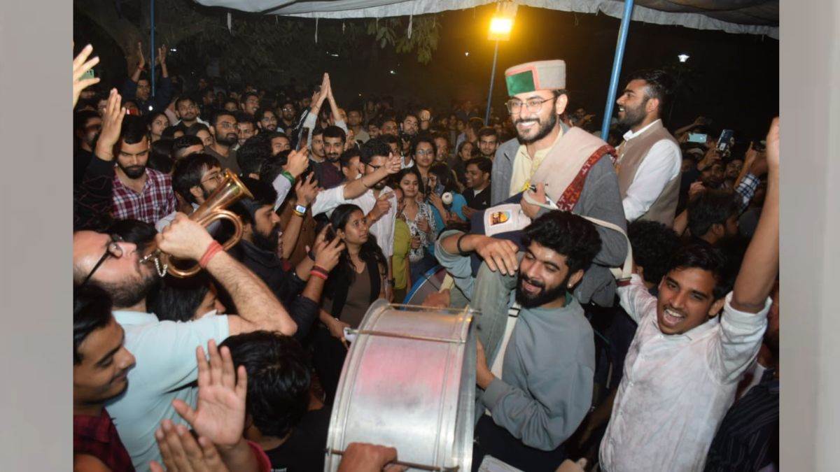 https://www.jagranimages.com/images/newimg/22032024/22_03_2024-jnusu_election_23680463.jpg