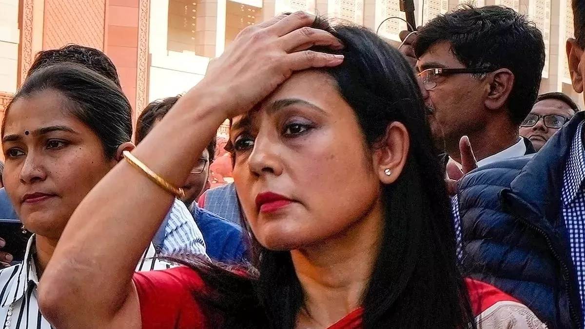 https://www.jagranimages.com/images/newimg/22032024/22_03_2024-mahua_moitra__23680391.jpg