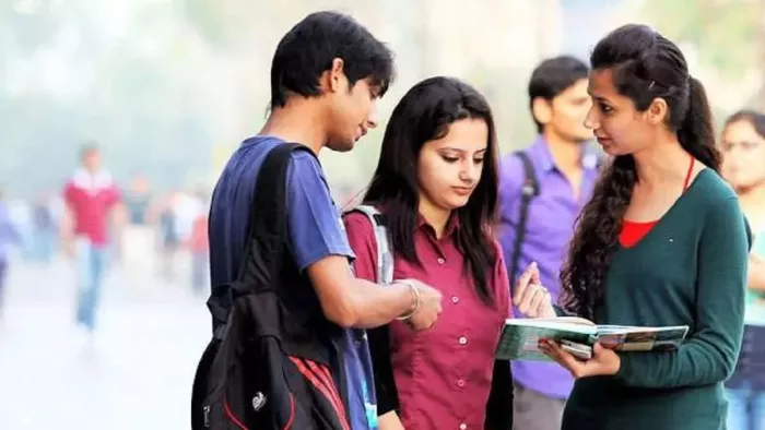 डिग्री कालेजों में होगा इंटर में नामांकन, कटौती करते हुए सीटें की गईं तय।