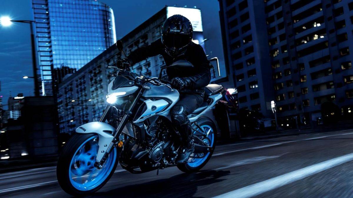 https://www.jagranimages.com/images/newimg/22032025/22_03_2025-2025_yamaha_mt-03_23903720.jpg