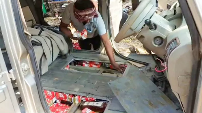 बक्सर में पकड़ाई शराब की बड़ी खेप (जागरण)