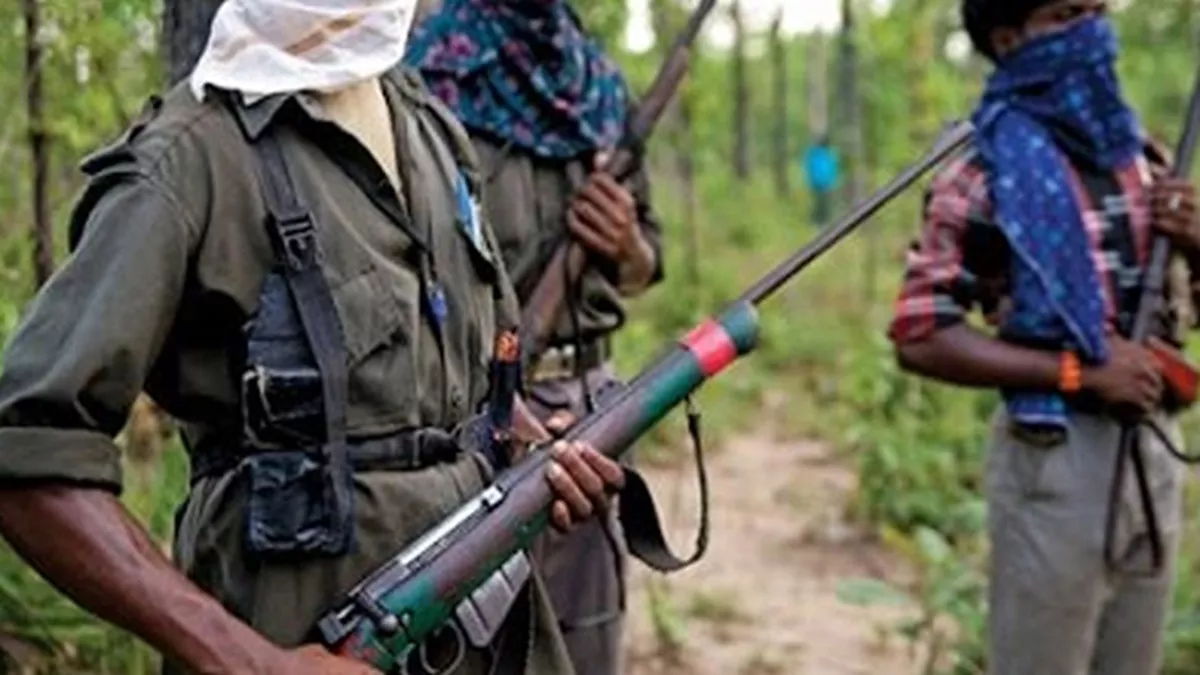 छत्तीसगढ़ में नक्सलवाद आत्मसमर्पण नीति 2025 घोषित, समर्पण कराया तो नक्सली के स्वजन को भी मिलेंगे 50 हजार रुपये - If the Naxalite surrenders his relatives will also get ...
