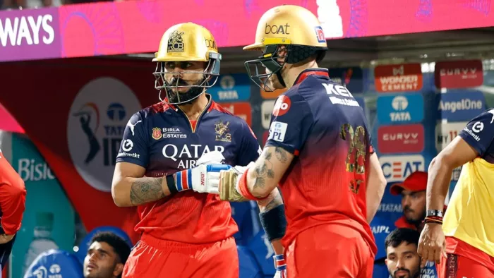 विराट कोहली ने दिलाई तूफानी शुरुआत। इमेज- RCB एक्स
