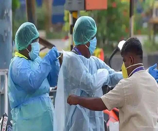 भारत में कोरोना महामारी ने आज रिकार्ड तोड़ दिया है (फाइल फोटो)