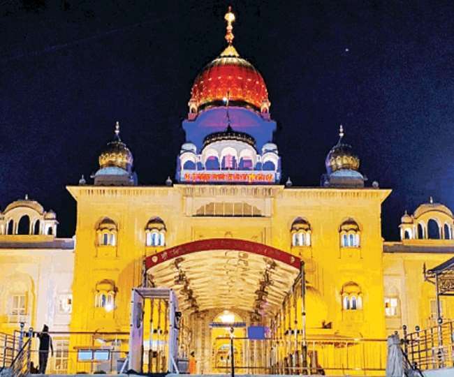 लोगों की सहायता के लिए दिल्ली सिख गुरुद्वारा प्रबंधक कमेटी ने मदद का हाथ बढ़ाया है।