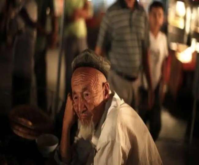 चीन में उइगरों ने कट्टर मुस्लिम की छाप के डर से नहीं रखा 'रोजा'