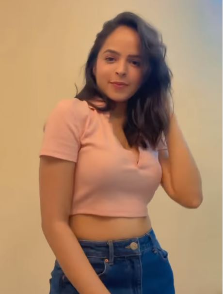 taarak mehta ka ooltah chashmah sonu bhide aka palak sindhwani bold dance video fans reaction goes viral on social media