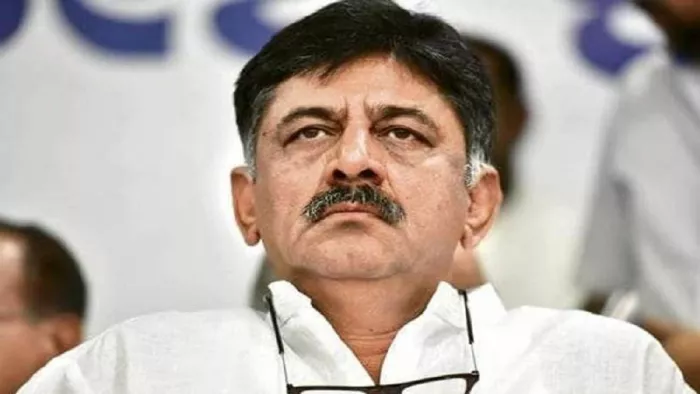 केंद्रीय मंत्री शोभा करंदलाजे ने प्रदेश कांग्रेस अध्यक्ष डी के शिवकुमार के खिलाफ चुनाव आयोग में शिकायत दर्ज की ।