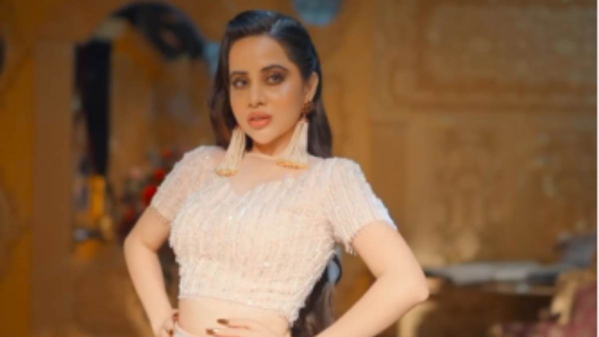 https://www.jagranimages.com/images/newimg/22042023/22_04_2023-urfi__23392450.jpg