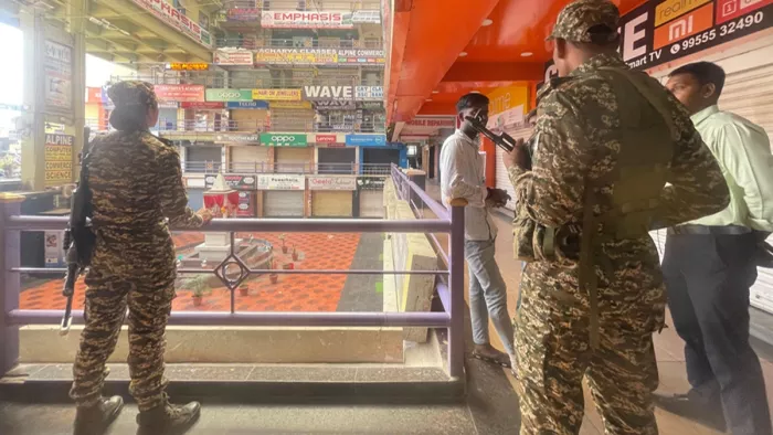 लालपुर थाना में राजबीर कॉन्ट्रैक्शन के ठिकाने में भी पहुंची ईडी की टीम (जागरण)