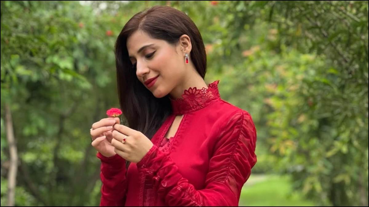 https://www.jagranimages.com/images/newimg/22042025/22_04_2025-pakistani_tiktoker_sajal_malik_mms_video_scandal_23923463.jpg