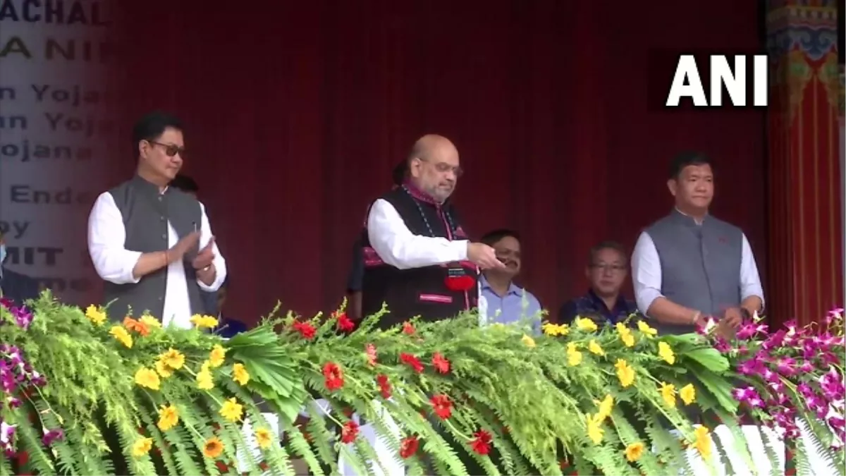 Amit Shah in Arunachal Pradesh: गृहमंत्री अमित शाह ने राहुल गांधी पर कसा तंज, कहा-इटालियन चश्मा उतारें बाबा, तभी दिखेगा विकास