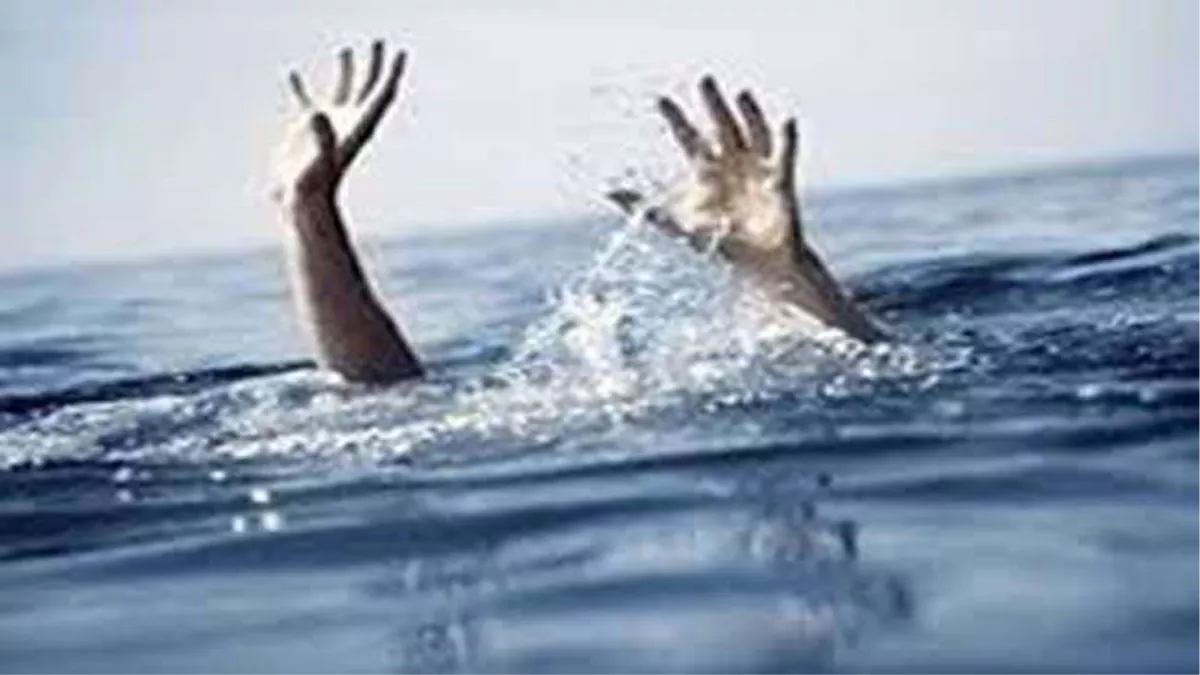 Deoria News: पति से नाराज महिला ने बेटी संग लगाई नदी में छलांग, बालिका की मौत