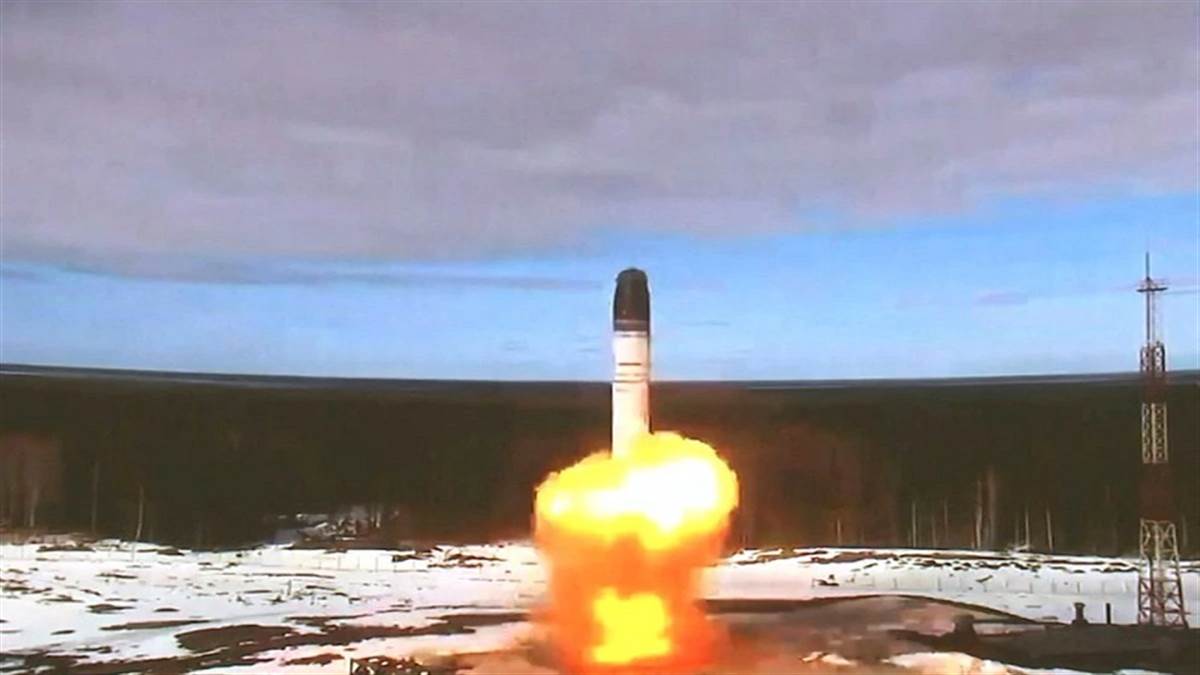 रूस 2022 में पूरे साल नवीनतम सरमत इंटरकांटिनेंटल बैलिस्टिक मिसाइल (ICBM) का परीक्षण करेगा। (फोटो सोर्स: रायटर्स)