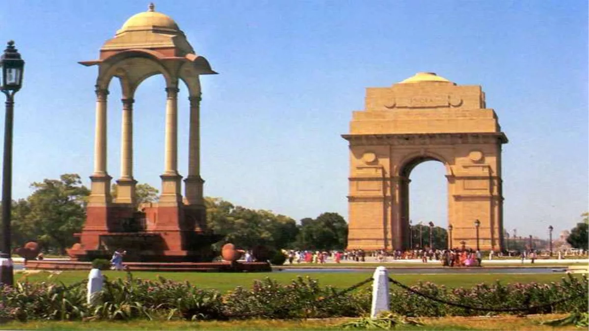 Delhi News: विदेश यात्रा से लौटे राष्ट्रपति, अब दिल्ली के नए उपराज्यपाल जल्दी ले सकते हैं शपथ