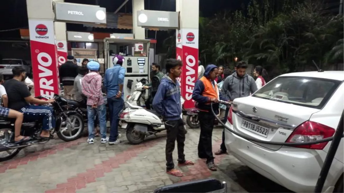 Ludhiana petrol diesel price: पेट्राेल-डीजल सस्ता हाेने से आम जनता काे बड़ी राहत, जानिए क्या है लुधियाना में आज का रेट