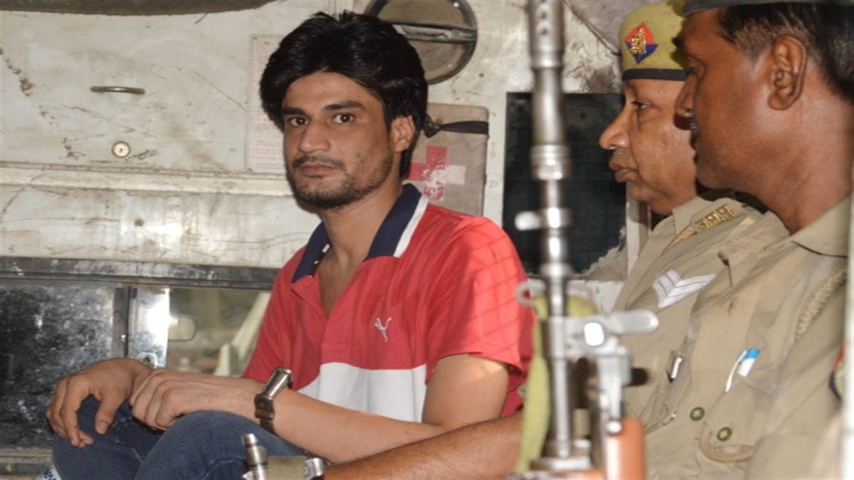 बिजनौर में सजा के बाद पुलिस हिरासत में मुनीर