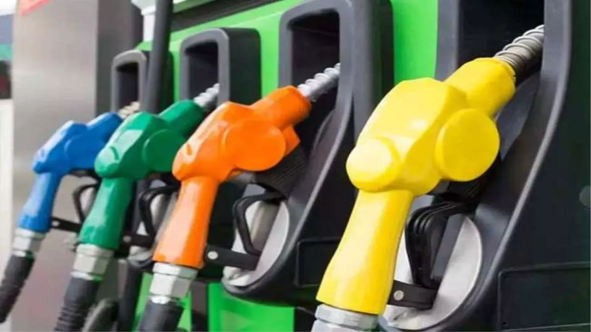 Patna Petrol-Diesel Price: पेट्रोल में 8.99 तो डीजल में 7.02 रुपये की बड़ी राहत, घरेलू रसोई गैस की कीमत भी घटी