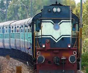 Bihar News: बिहार में ट्रेनों के ठहराव को लेकर बड़ा प्रदर्शन, राजधानी समेत 40 के रूट बदले, 23 गाड़ियां रद