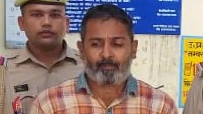 महिला से दुष्कर्म का आरोपित नकी हसन। जागरण
