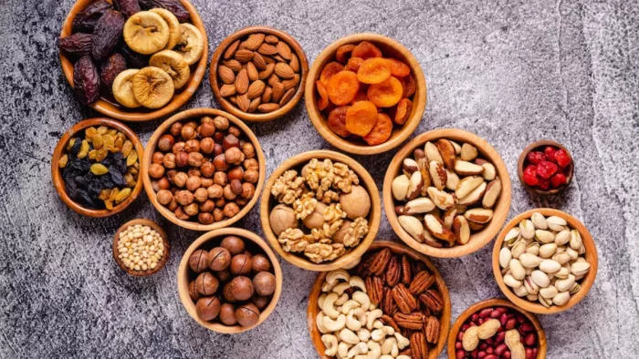 ड्राई फ्रूट्स खाने से ब्रेन को मिलते हैं ये फायदे। (Image Credit - FREEPIK)