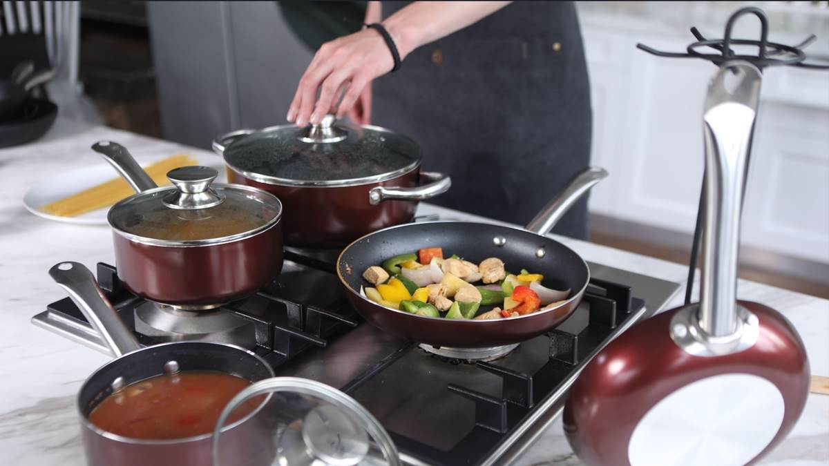 प्रेस्टीज, हॉकिन्स, Pigeon जैसे ब्रांड के ये नॉन-स्टिक Frying Pan सबसे ज्यादा होते हैं भारतीय किचन में इस्तेमाल