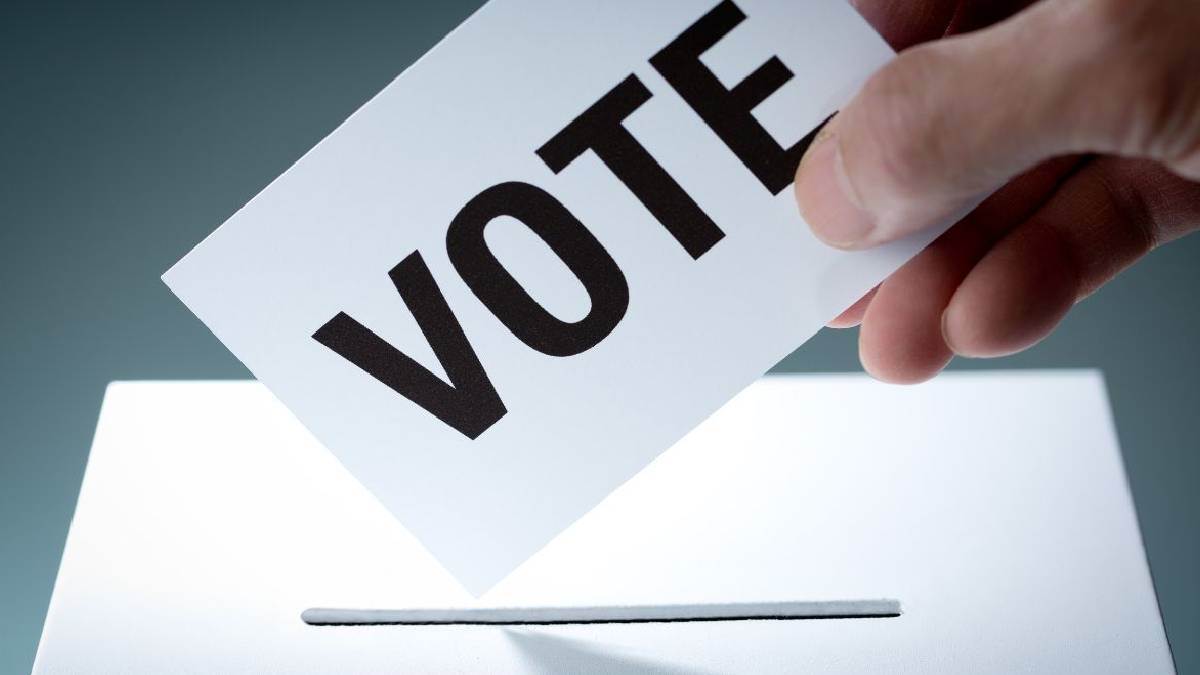 https://www.jagranimages.com/images/newimg/22052024/22_05_2024-vote_2_23723104.jpg
