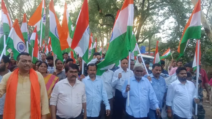 ऑपरेशन सिंदूर की सफलता पर बीजपी ने निकाली तिरंगा यात्रा