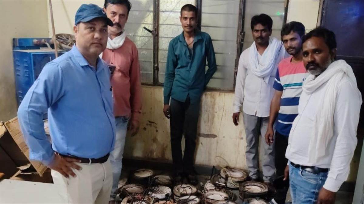 https://www.jagranimages.com/images/newimg/22052025/22_05_2025-allahabad_23943718.jpg