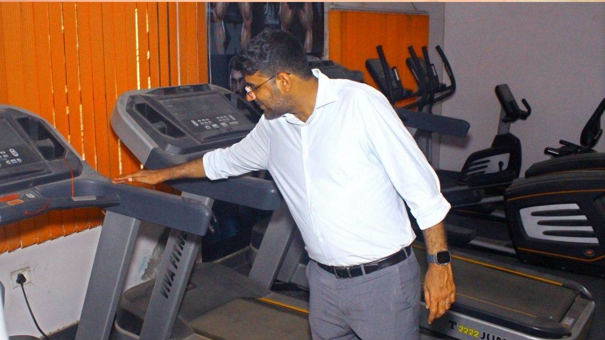 ncr ghaziabad news dm scolds sports department for negligence