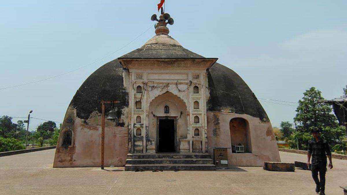 https://www.jagranimages.com/images/newimg/22052025/22_05_2025-jagannath_mandir_23943939.jpg