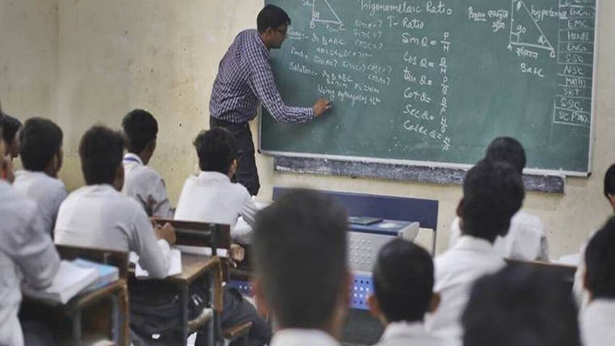 jamui 12 teachers found guilty of attendance irregularities deo seeks explanation