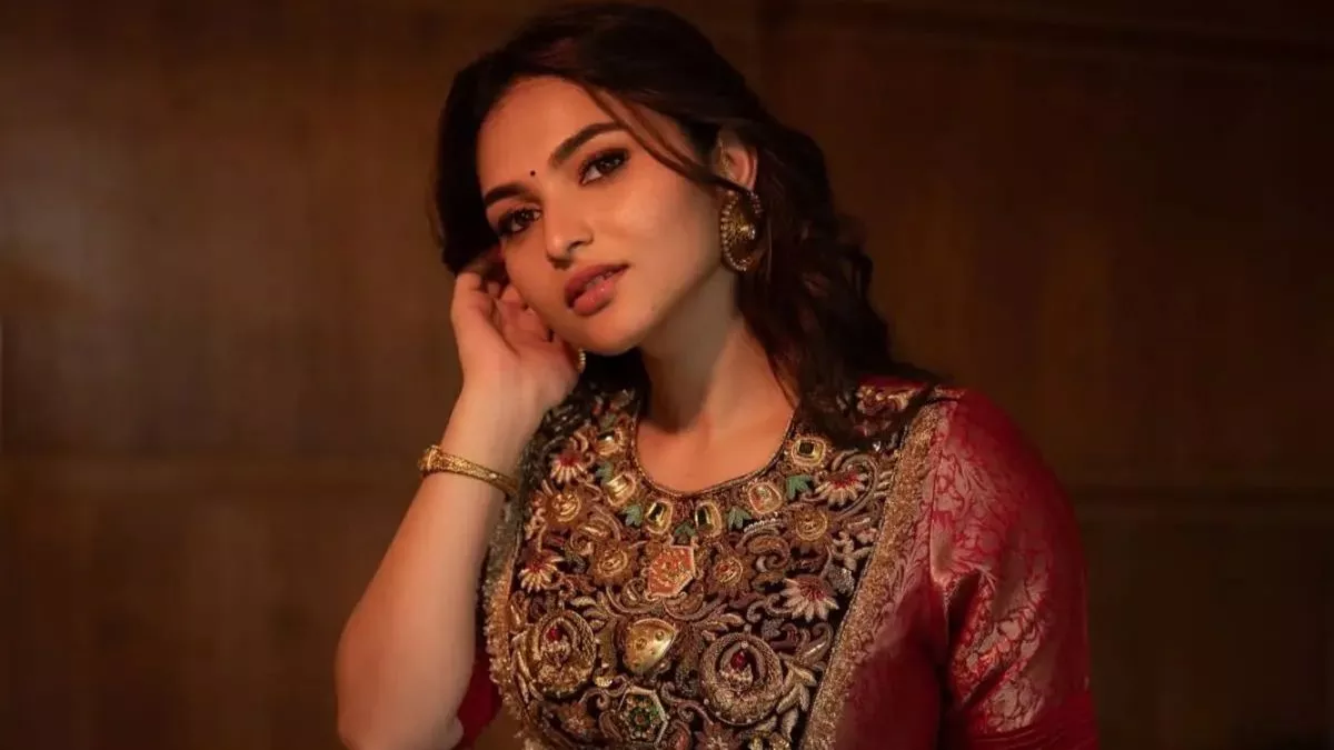 ED के निशाने पर आईं तमिल एक्ट्रेस Kayadu Lohar, नाइट पार्टी में जाने के लिए चार्ज किए थे 35 लाख