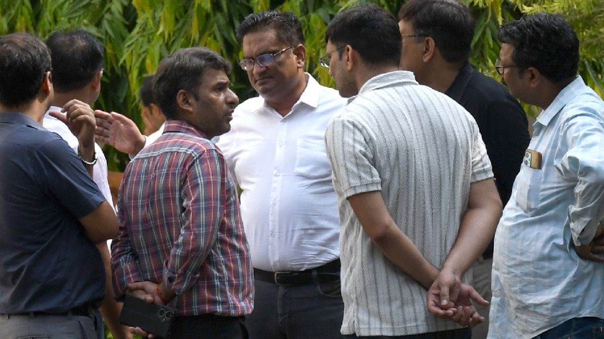 btech student suicide at mnnit hostel