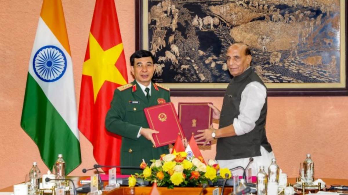 https://www.jagranimages.com/images/newimg/22062022/22_06_2022-vietnam_visit_22825788.jpg