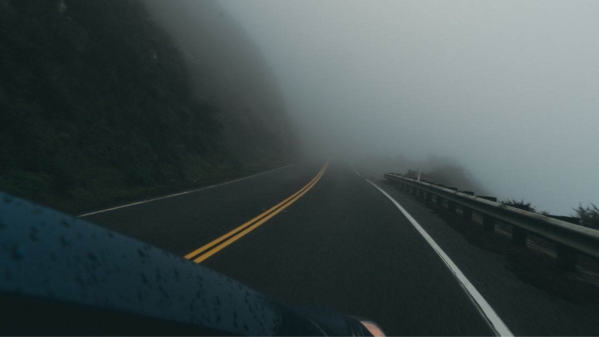 safety tips you should follow in foggy weather at mountains