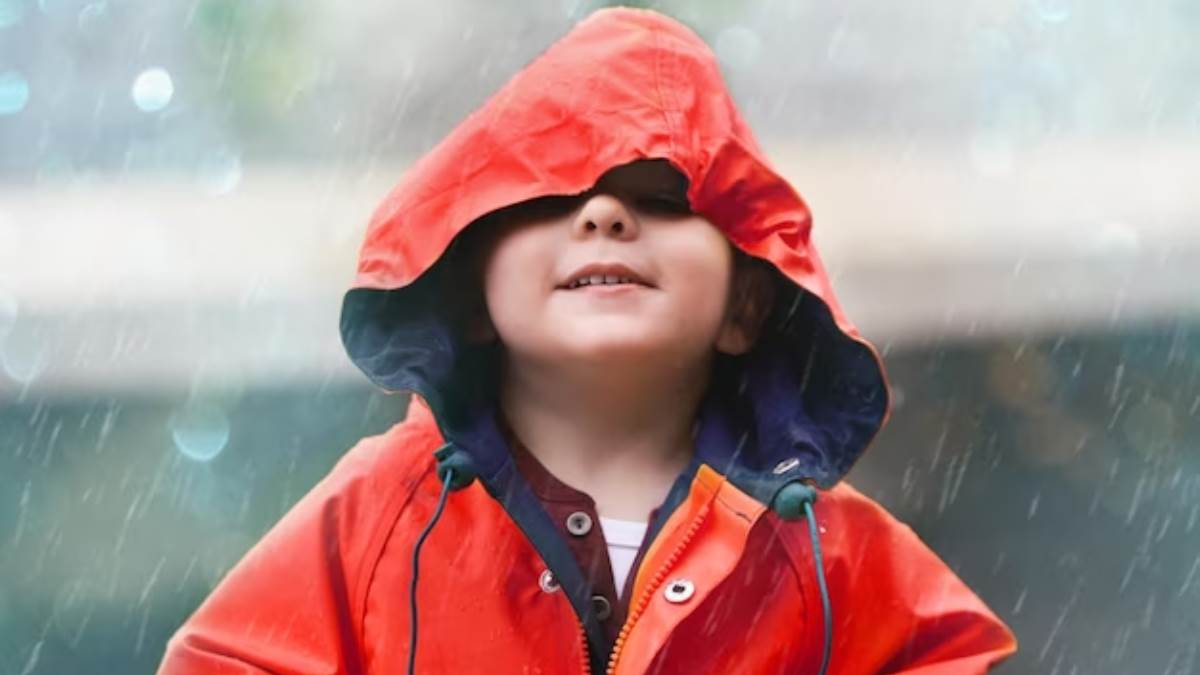 tips for parents to keep their children healthy and safe in rainy season