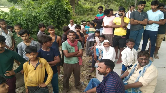Pratapgarh News: यूपी के प्रतापगढ़ के नरहरपुर गांव में तीन बच्चों संग कुएं में मिला मां का शव
