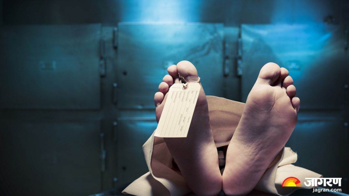 friends killed teenager crows pecked and ate his body in sikta of west champaran crime news