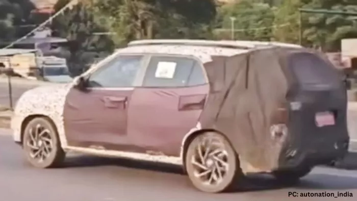 Hyundai Alcazar Facelift को एक्सटीरियर और इंटीरियर अपडेट के साथ पेश किया जाएगा।