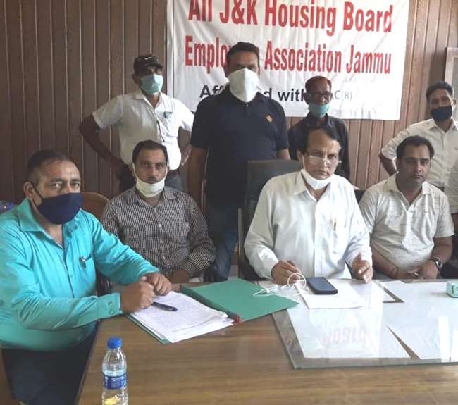 Jammu Kashmir हर परिवार को कैसे नसीब होगा मकान जब हाउसिंग बोर्ड का ही नहीं कोई सरताज The post
