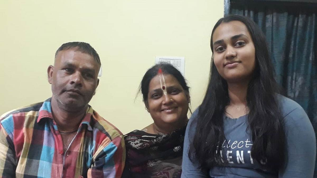cbse 12th toppers 2022 plumber daughter topped school in 12th exam