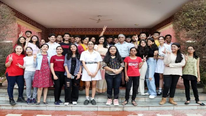CBSE 10th Result 2022 : कानपुर की टापर सूची में मेधावियों ने बनाई जगह।