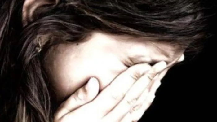 मध्यप्रदेश की छात्रा कानपुर सेंट्रल स्टेशन में रोते मिली।
